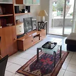 Spacieux, Climatise - 4 Pers. - Fr-1-696-142 Apartment